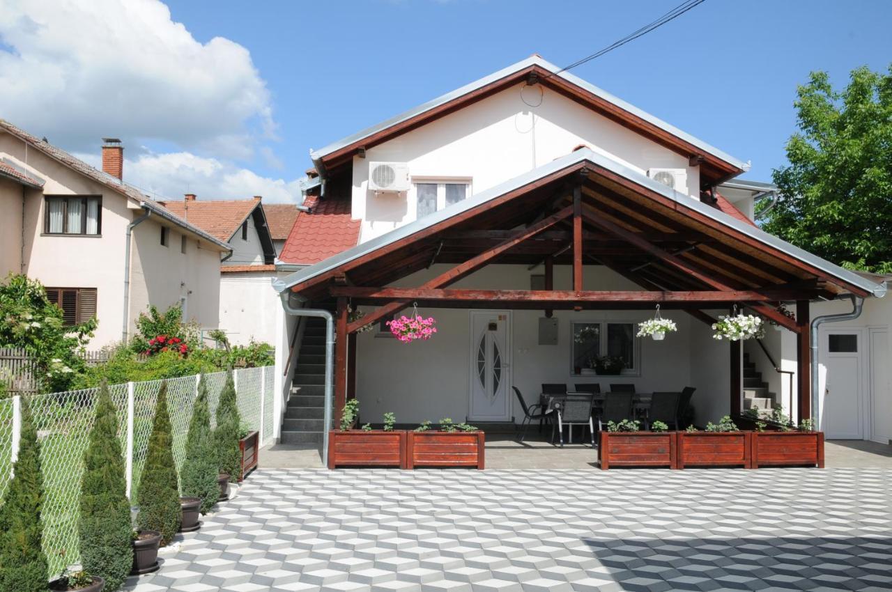 Favorit Apartments Cacak Exterior photo